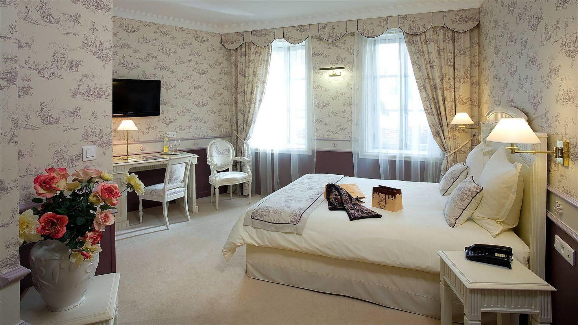 Mercure Moulins Centre Hotel De Paris Exterior photo